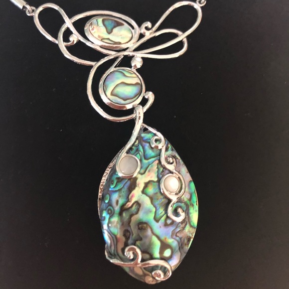 Jewelry - Abalone necklace